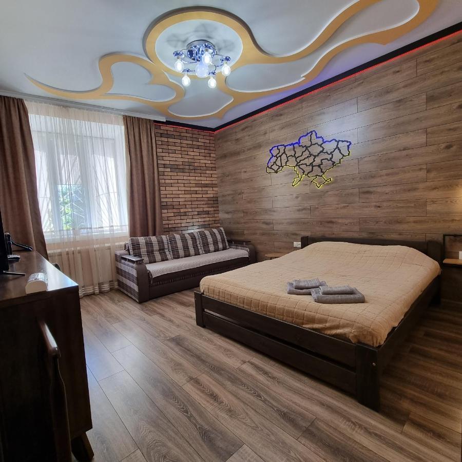 Petropavlivska apartment Kamjanets-Podilskyj Exteriör bild