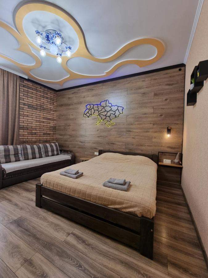 Petropavlivska apartment Kamjanets-Podilskyj Exteriör bild